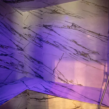 La Casa Nel Parco Luxury סן לזרו די סבנה