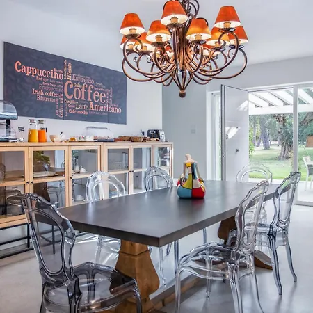 La Casa Nel Parco Luxury לינה וארוחת בוקר סן לזרו די סבנה