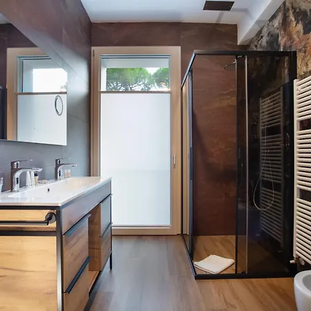 La Casa Nel Parco Luxury Couette-café 4*