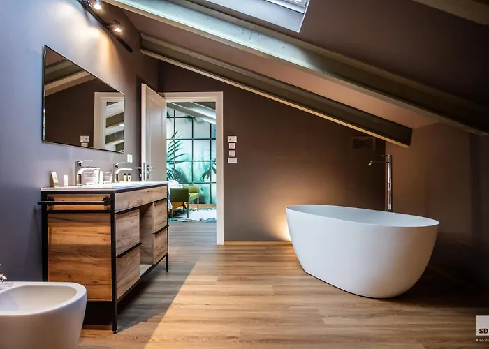 La Casa Nel Parco Luxury Σαν Λάτζαρο ντι Σάβενα