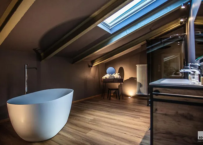 La Casa Nel Parco Luxury Alojamento de Acomodação e Pequeno-almoço San Lazzaro di Savena